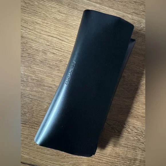 SAINT LAURENT-AUTHENTIC (NWT) Havana Faux Tortoise Shell Heart Shaped Sunglasses - Picture 4 of 15